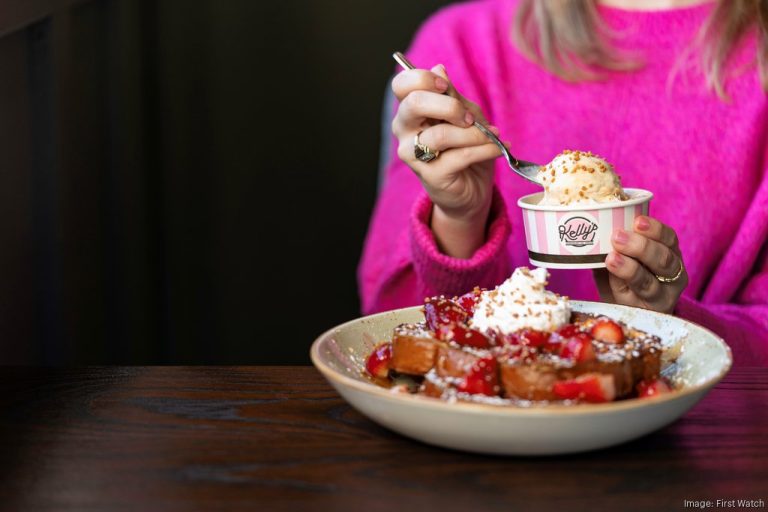 fwkellys strawberry tres leches french toast17